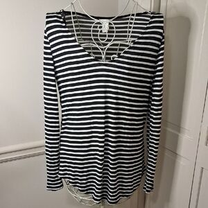 H&M Black and White Striped Long Sleeve Top